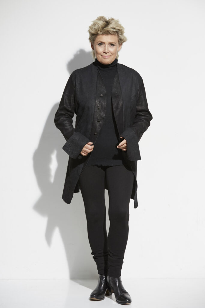 Gitte Haenning by Frank Wartenberg