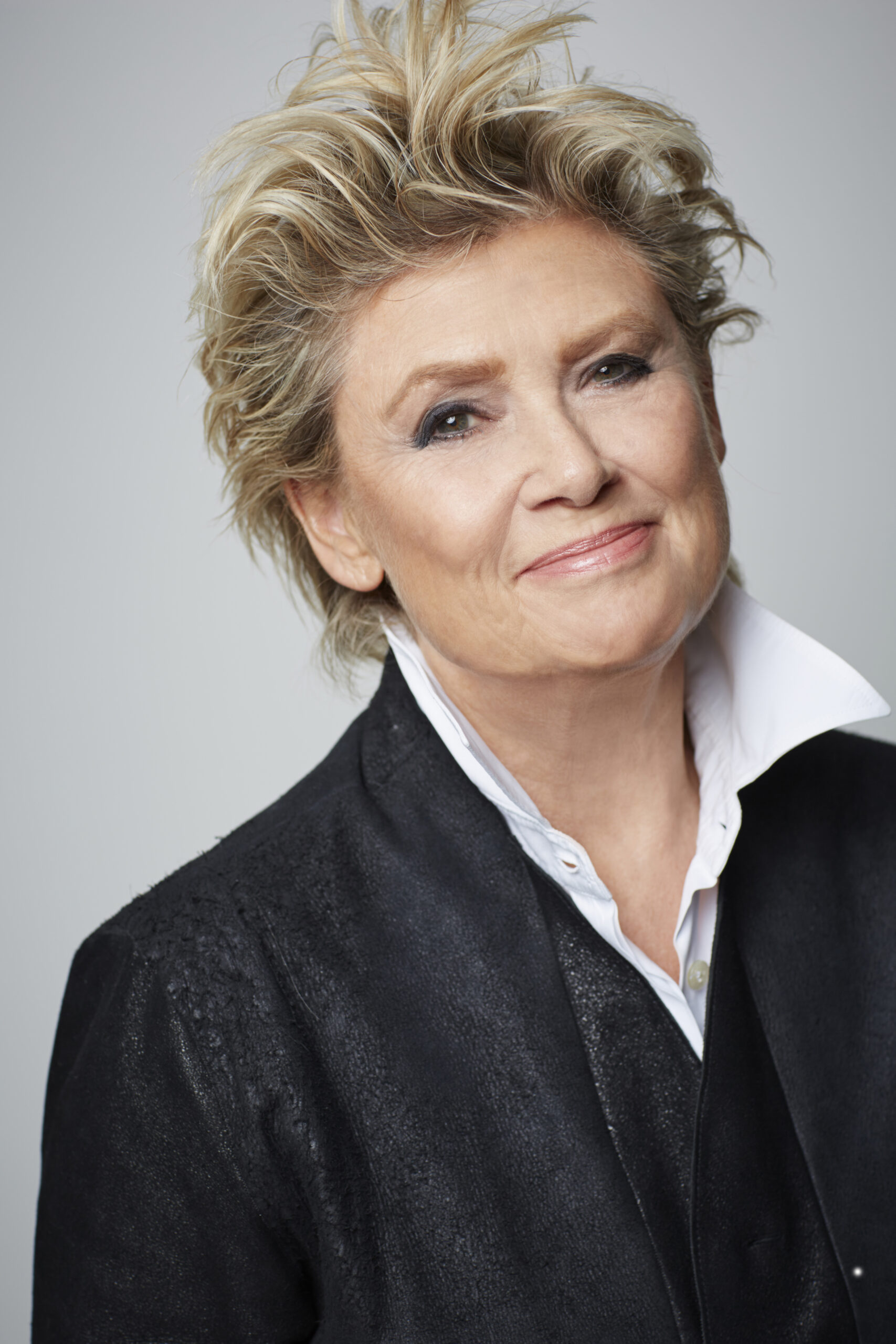 Gitte Haenning by Frank Wartenberg